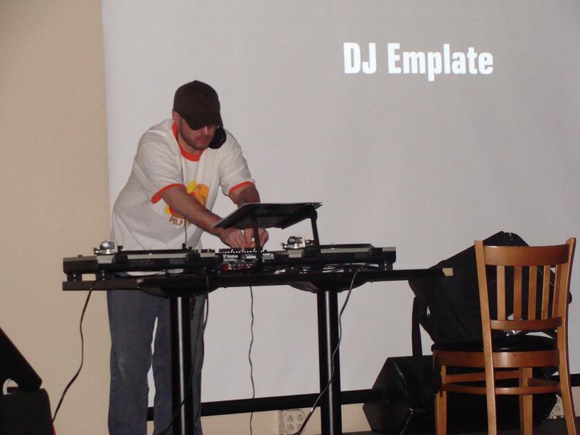 DJ Emplate 
